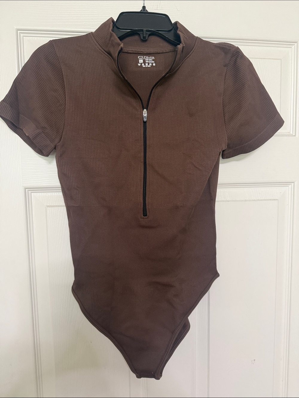 Ribbed Short Sleeve Zip-Front Bodysuit - Brown